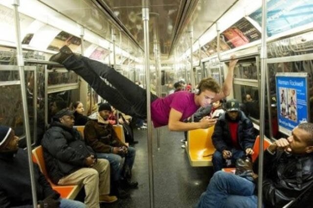 Тем временем в метро… (16 фото)